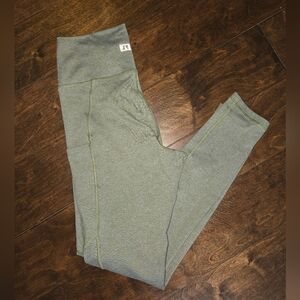 FLEO LEGGINGS WITH POCKETS SIZE SMALL